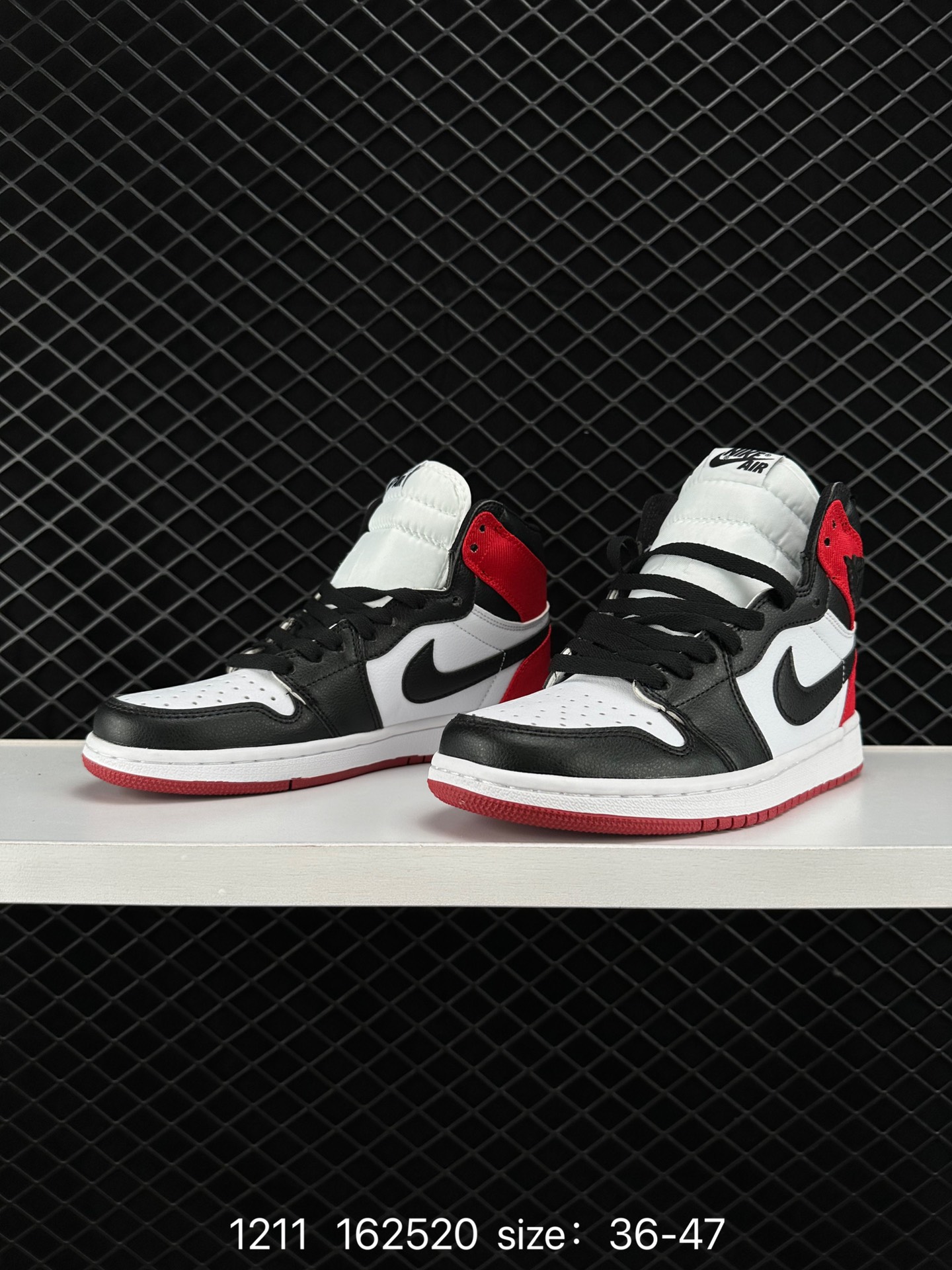 Nike Air Jordan 1 Retro High OG”Black/White“